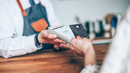 kontaktlose Bezahlung im Restaurant