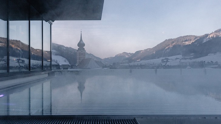 Der Infinity Pool im Hotel Johann Schladming.