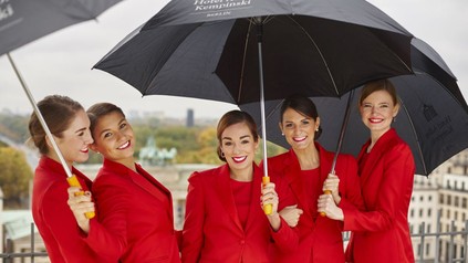 Ladies in Red bei Kempinski